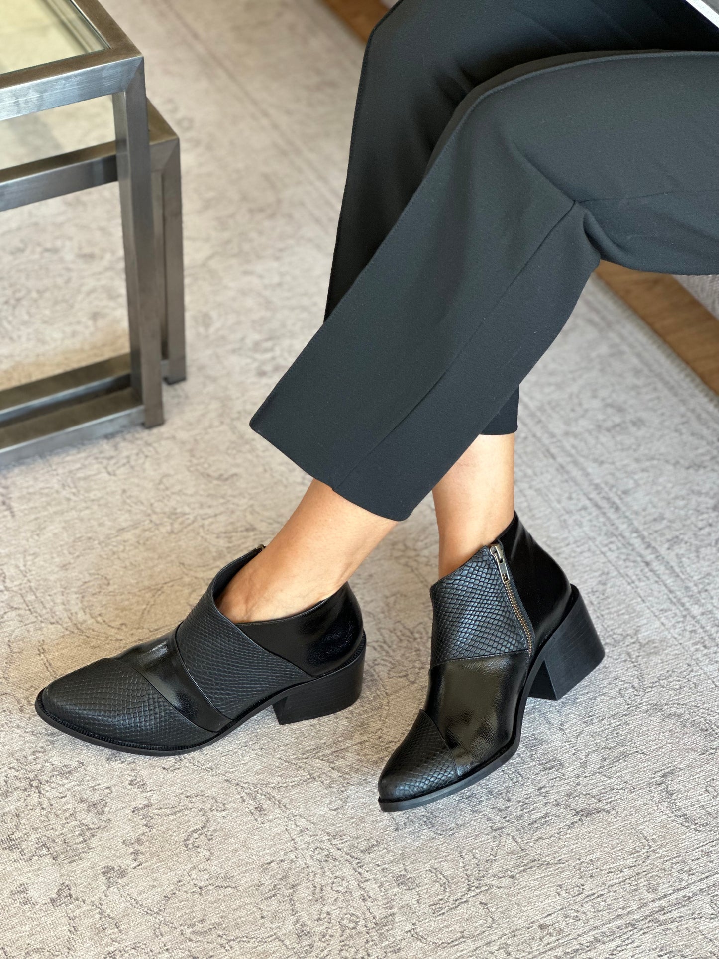BOTIN TRAVIATA NEGRO