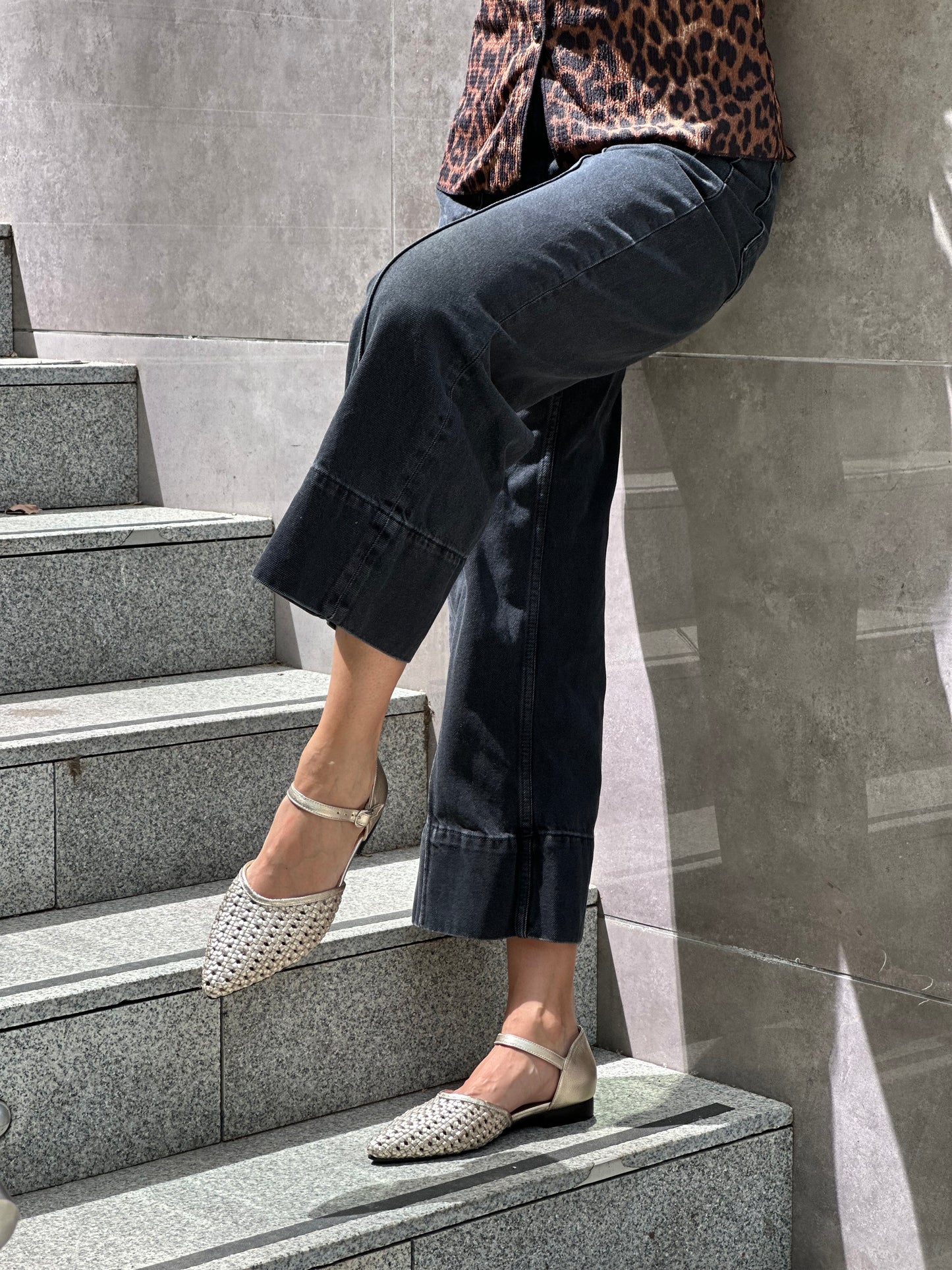 SOFIA CUERO TEJIDO A MANO