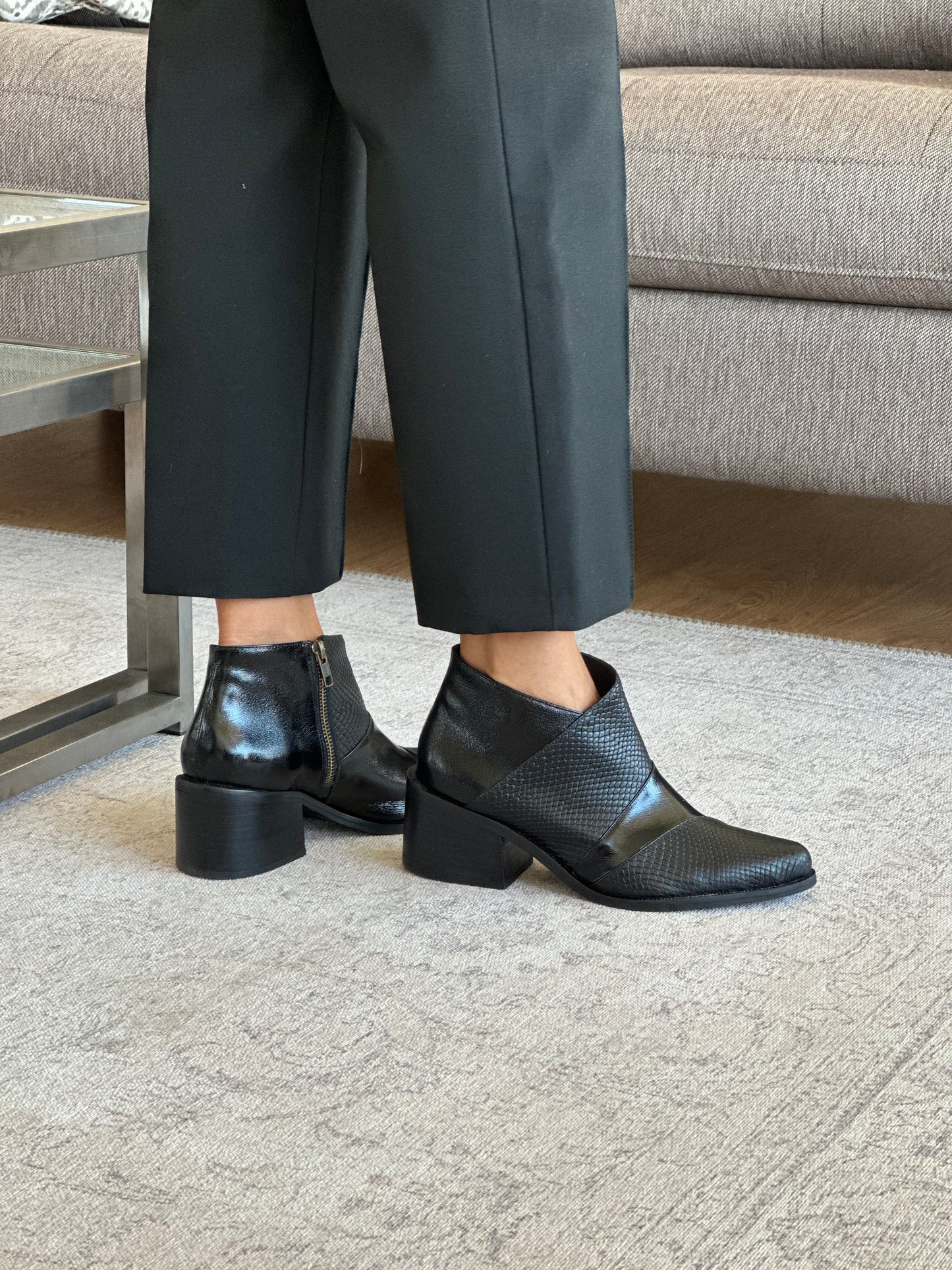 BOTIN TRAVIATA NEGRO