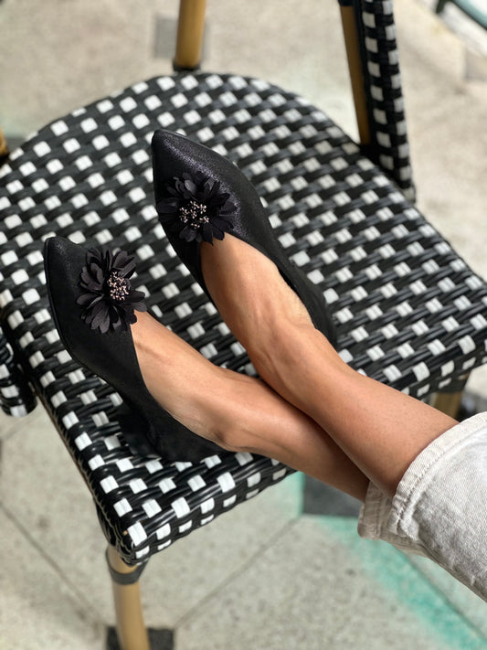 FLOR NEGRO