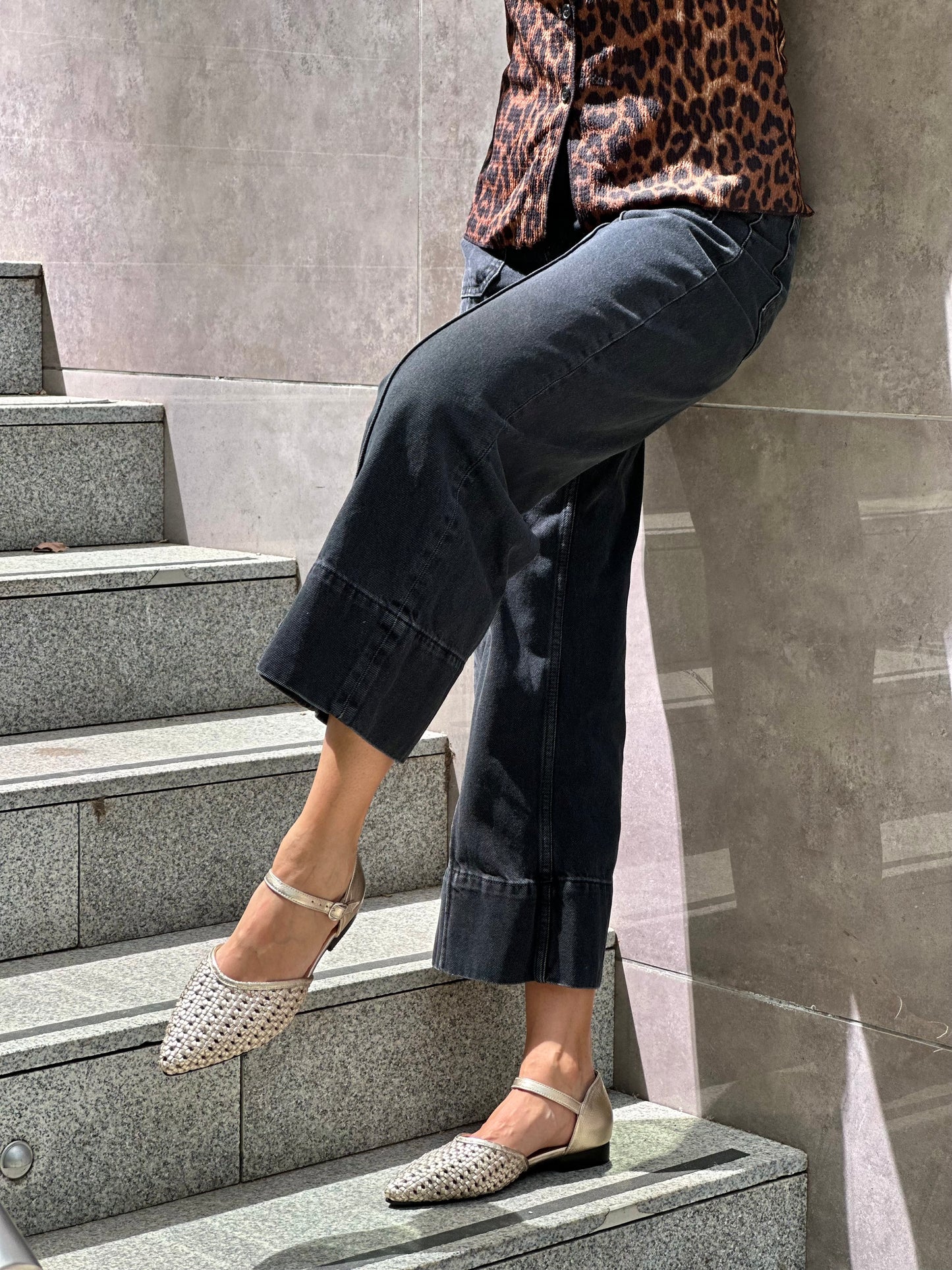 SOFIA CUERO TEJIDO A MANO